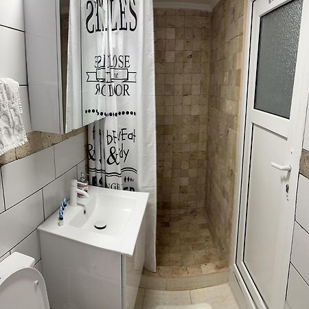 Apartamnet Regim Hotelier Bukareszt Zewnętrze zdjęcie