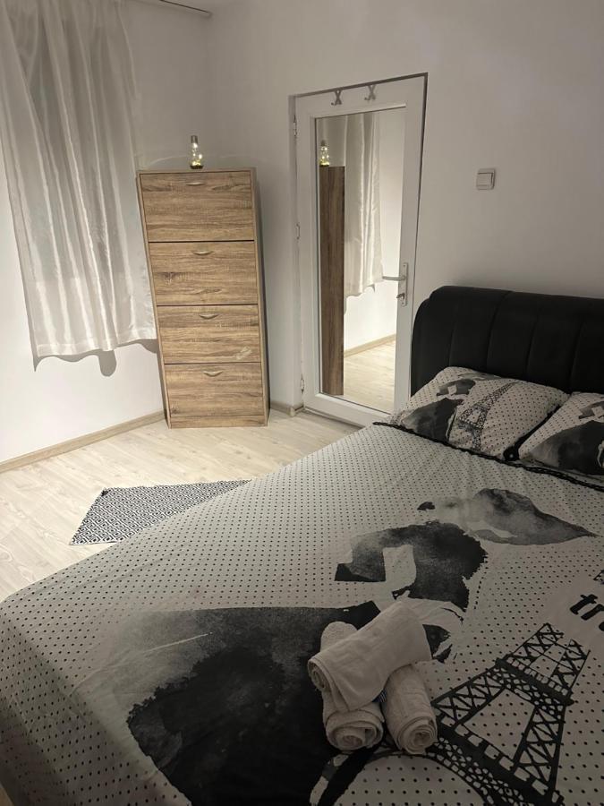 Apartamnet Regim Hotelier Bukareszt Zewnętrze zdjęcie